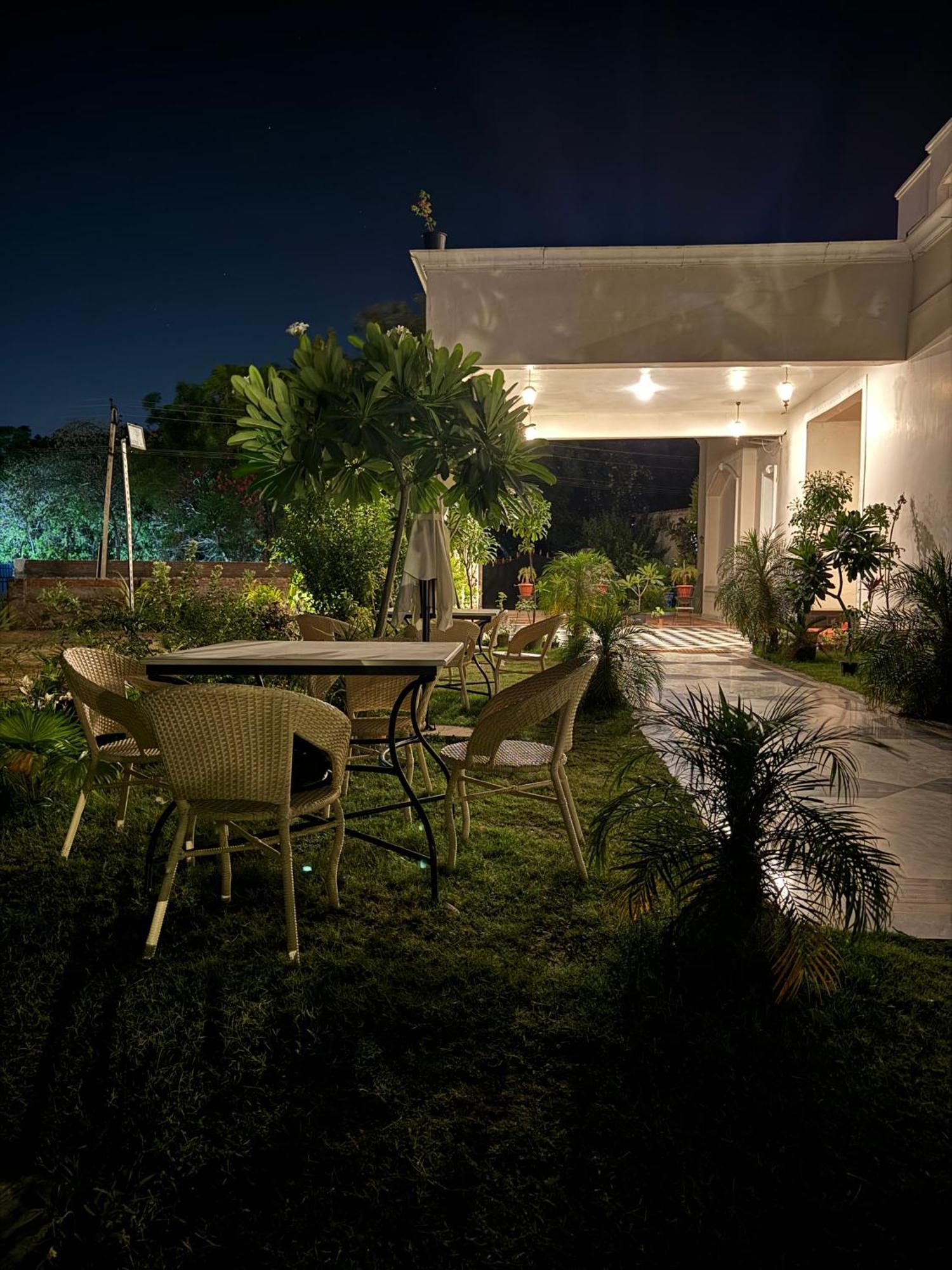Surya Uday Villa Udaipur Buitenkant foto