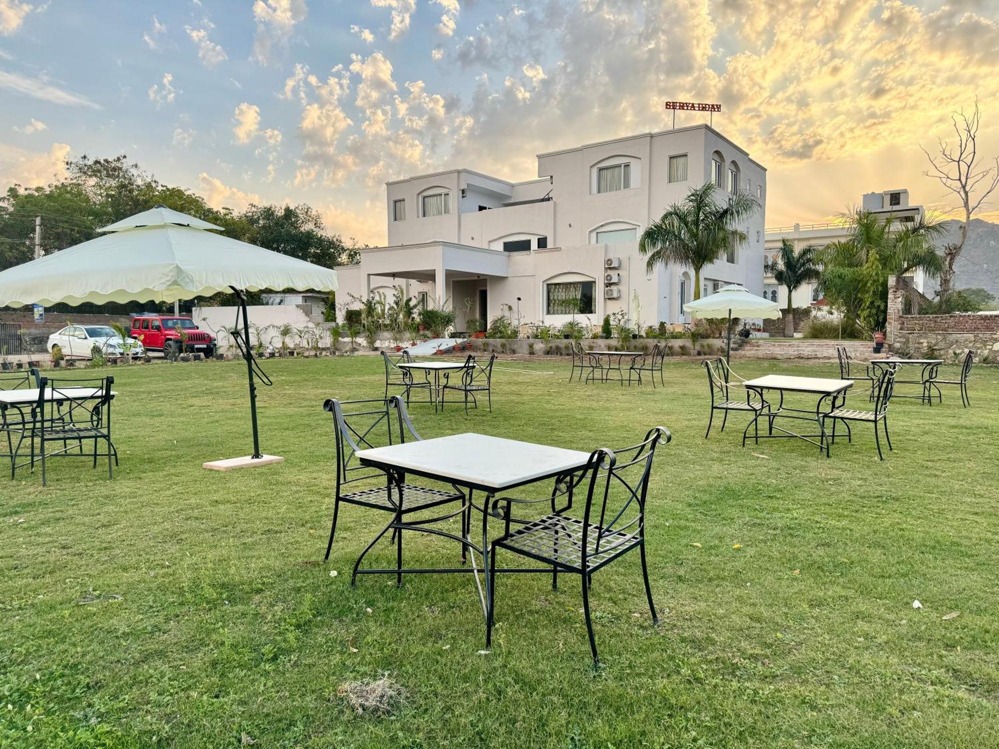 Surya Uday Villa Udaipur Buitenkant foto