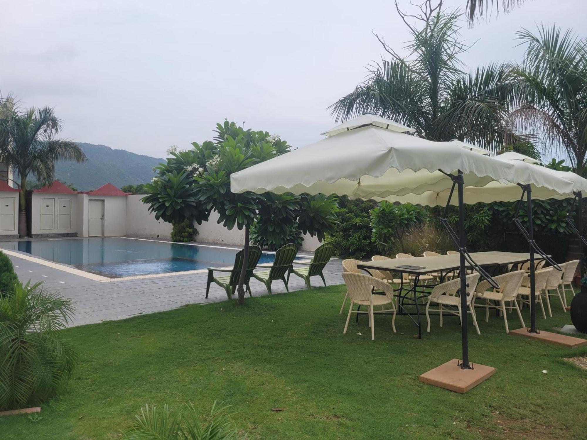 Surya Uday Villa Udaipur Buitenkant foto